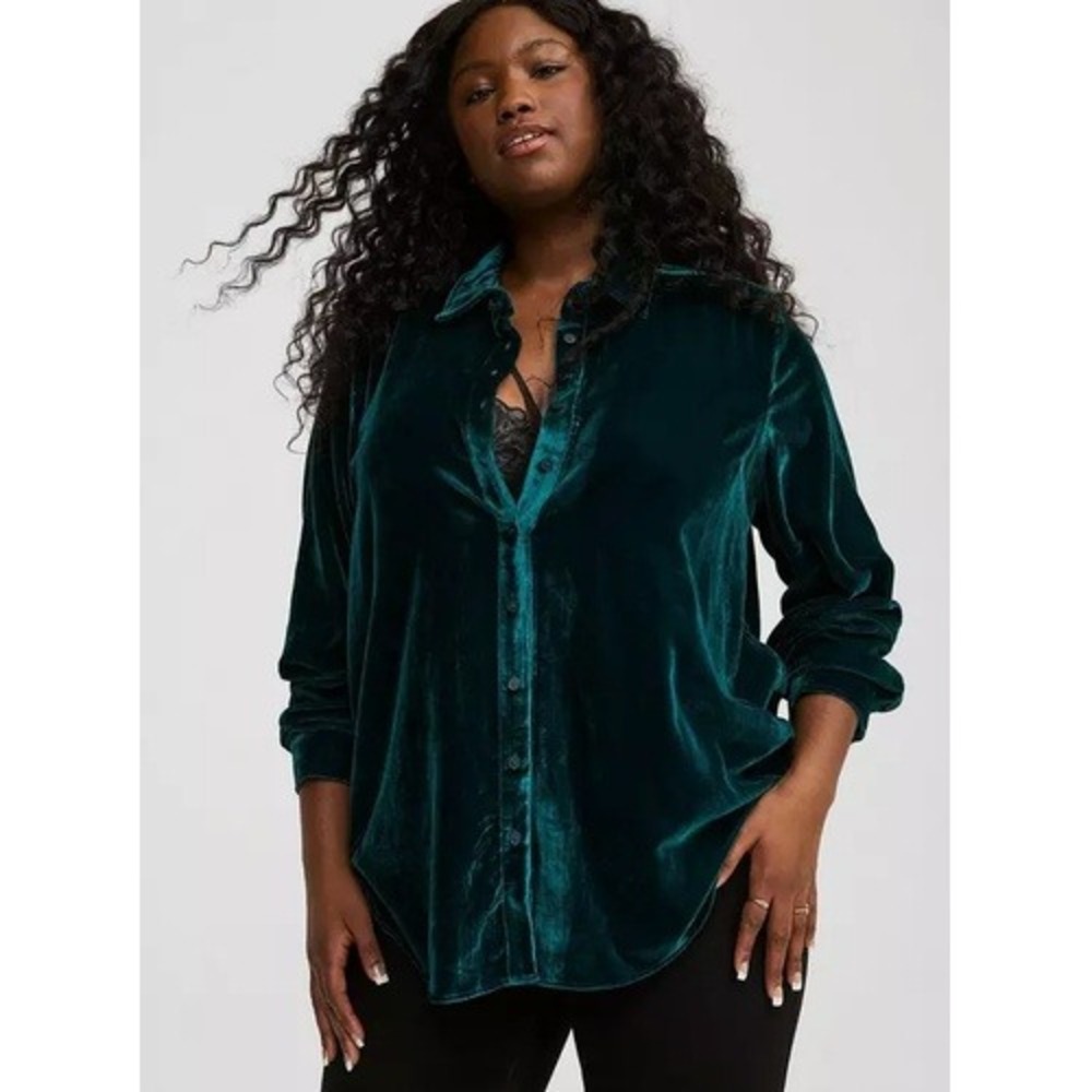 Torrid Lizzie Velvet Tunic Button-Down Emerald Jewel Tone Green Witchy Plus 3XX